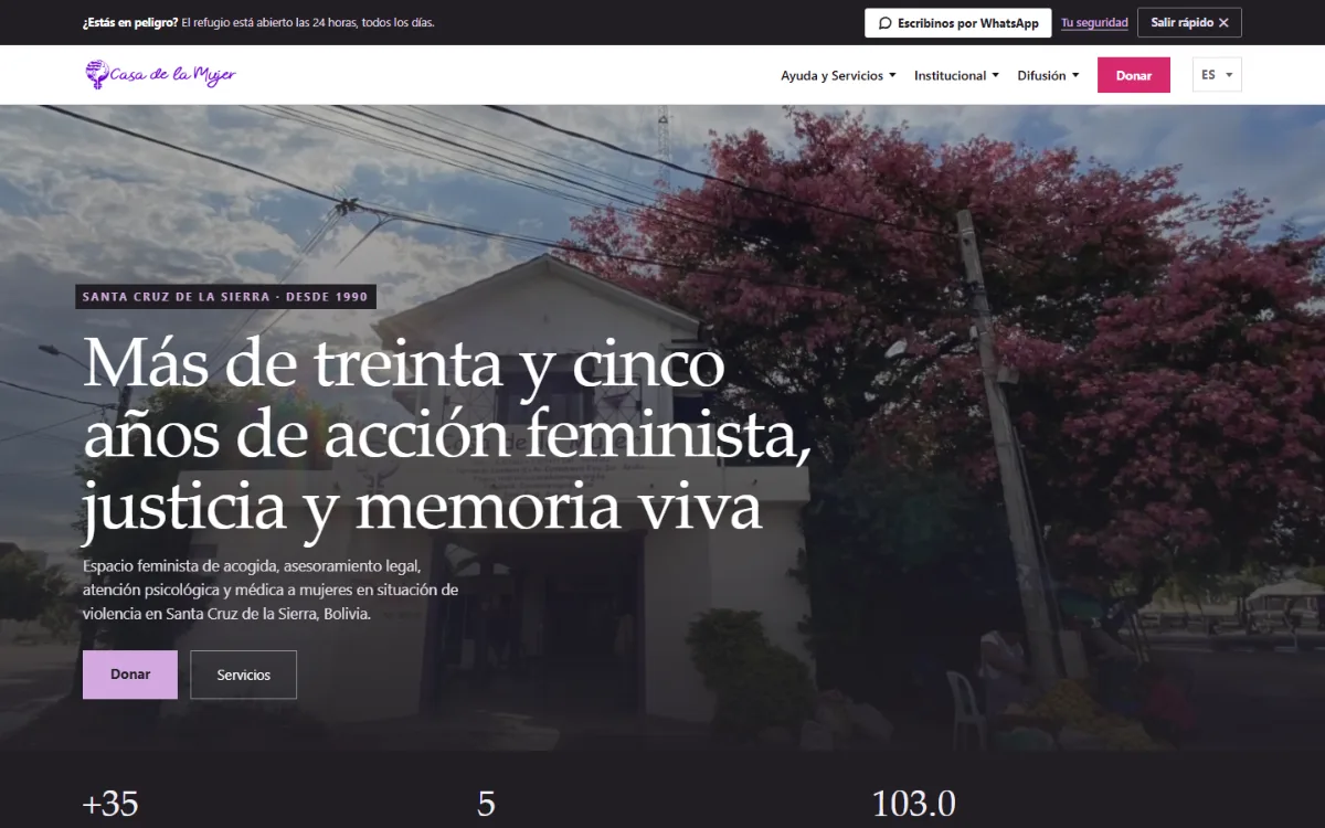 Portada de casadelamujerbolivia.org, con el titular «Más de treinta y cinco años de acción feminista, justicia y memoria viva» sobre una foto de su sede.