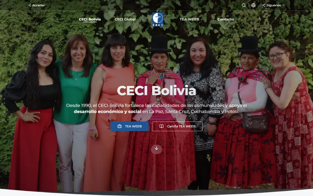 Portada de cecibolivia.org, con el nombre de la organización sobre una foto de mujeres de las comunidades con las que trabaja.